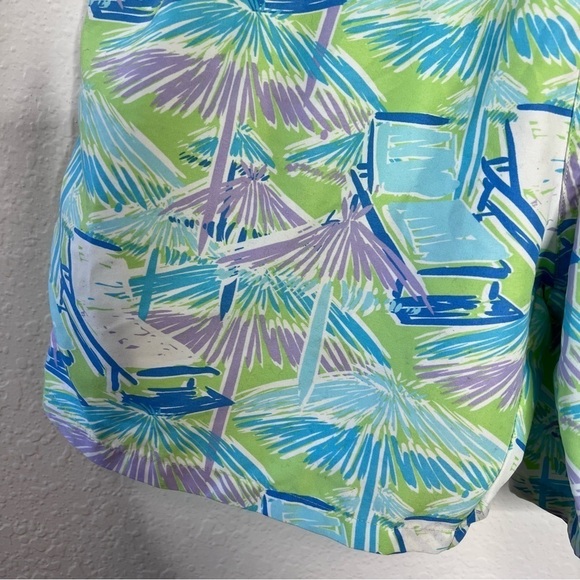 Vineyard Vines Swim Trunks Men Medium Shorts Beach Chairs Umbrellas Green Blue - Picture 3 of 8